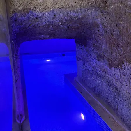 Hotel Chakra Special Caves