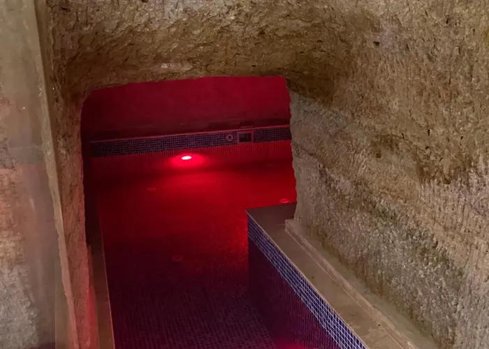 Chakra Special Caves Отель *